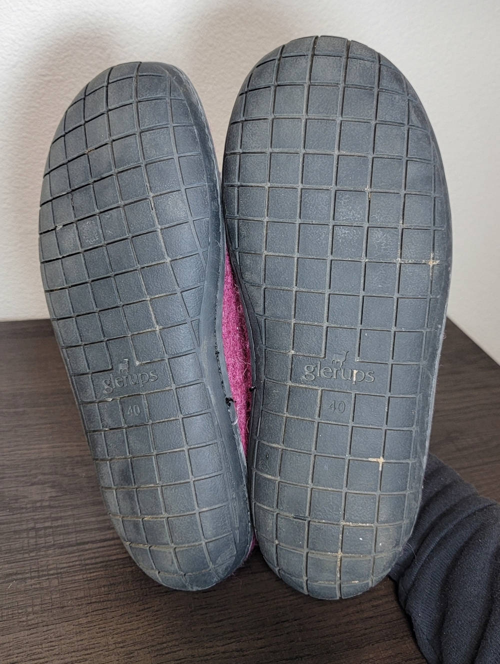 Glerups Boiled Wool Natural Slippers Purple Burgandy - Picture 4 of 5